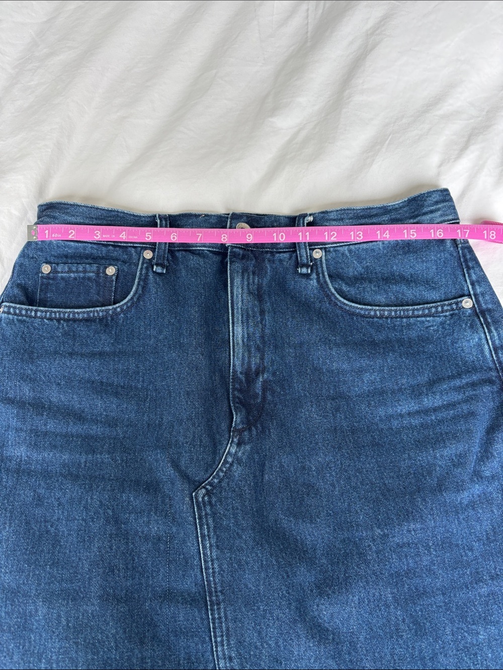 Rag & Bone Denim Midi Skirt with Frayed Hem - Blue (size 33) - Picture 4 of 6